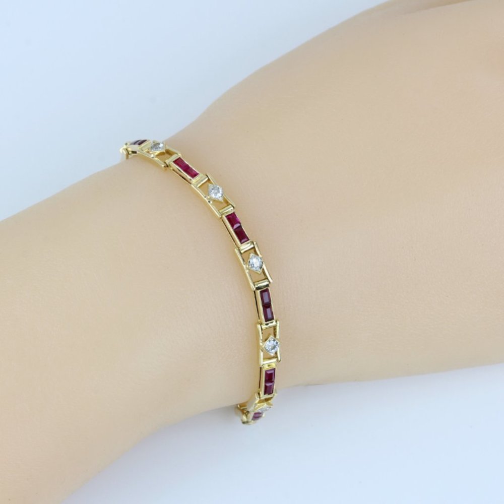 18K Yellow Gold Vintage Diamond and Garnet Anniversary Bracelet - Picture 8 of 8